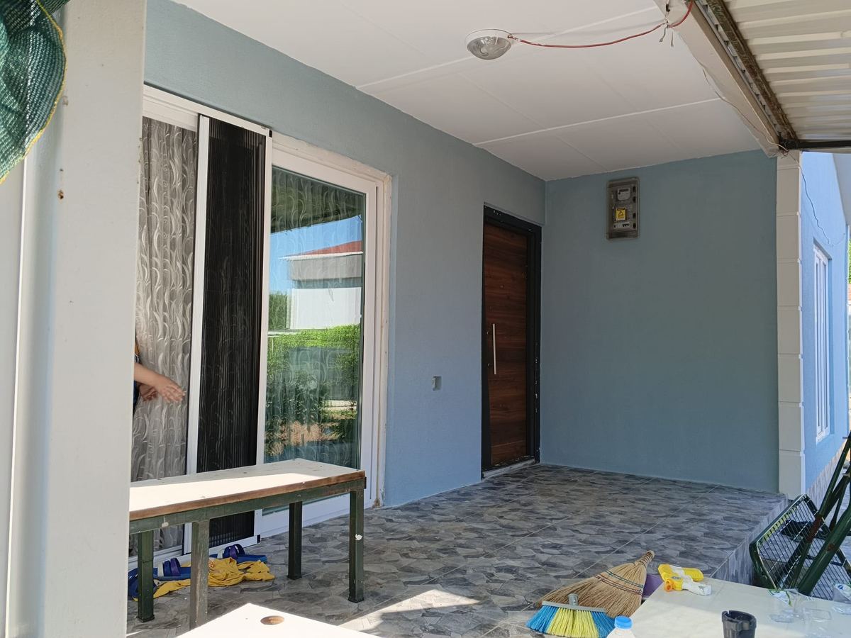 Boyalı sundurma altı ve dış duvar